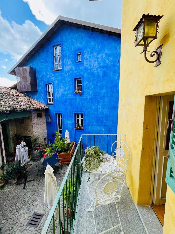 La Gialla Di Via Silvano 12 Monforte D'Alba Bagian luar foto